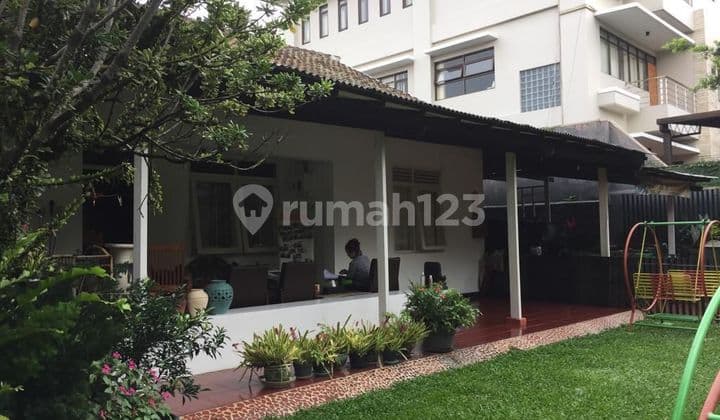 Jual Rumah Kawasan Sejuk di Dago Samping Hotel Jayakarta Kota Bandung Dekat ke Pusat Kota