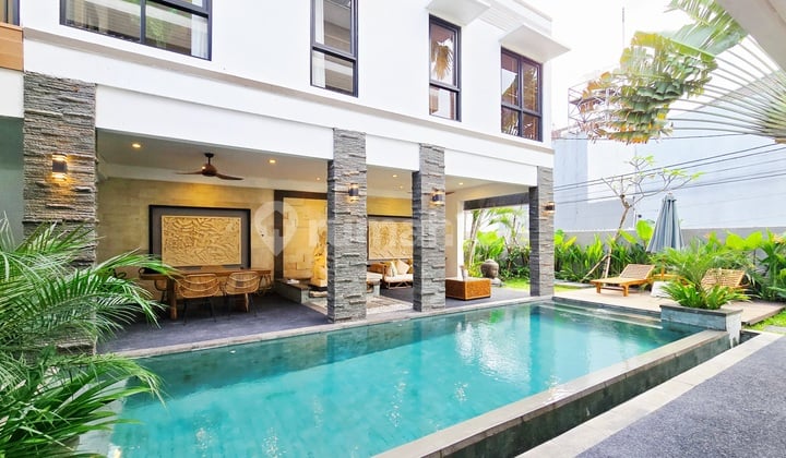 Turun Harga ...Luxury Villa Cluster Onegate System With Security 24Hours At Berawa Canggu..Located At Canggu Club Residence In Front Finns Reaction Club And Water Splash. Only 3 Minutes To Finns Beach Club And Atlas Beachclub