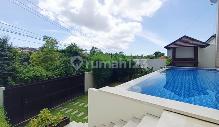 Minimalist Style Villa in the Cluster Onegate Environment on Jalan Toyaning, Ungasan Jimbaran ...10 Minutes to Melasti Beach, Palmilla Beach Club, and Sundays Beach Club