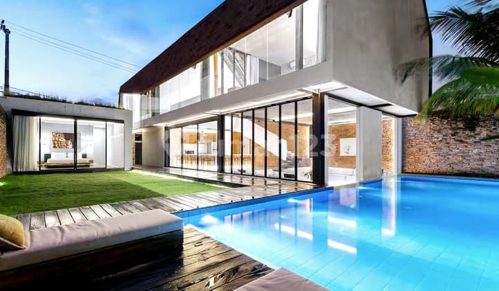 Brand New Villa At Bumbak , Umalas...5 Minutes To Petitenget Seminyak