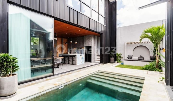 Villa Baru Modern Minimalis Style di Seseh Munggu Dekat Canggu..10 Menit ke Pantai Seseh dan 12 Menit ke Pantai Pererenan