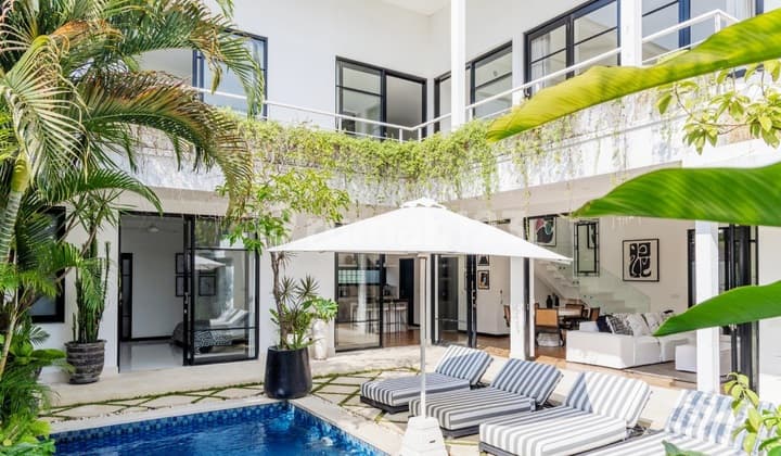 Leasehold 24 Years...Modern Minimalis Style Villa At Berawa Canggu .. 800 Meter To Berawa Beach And Atlas Beach Club