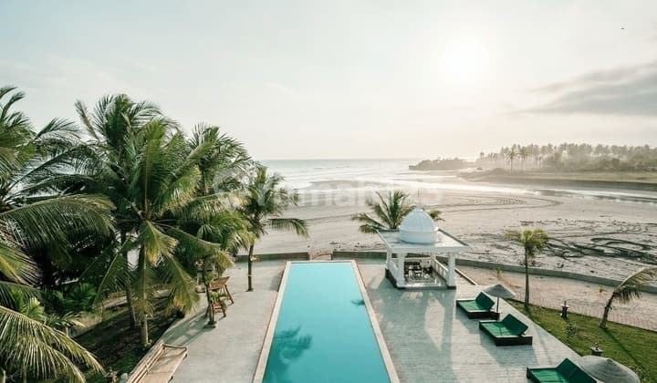 Luxury Beach Front Villa Face To Face With Indian Ocean, In A Tourist Accommodation Area.a Comfortable , Calm And Private Atmosphere , Only 30 Minutes To Tanah Lot At The Village Of Pasut Tibubiu Kerambitan , Tabanan Bali