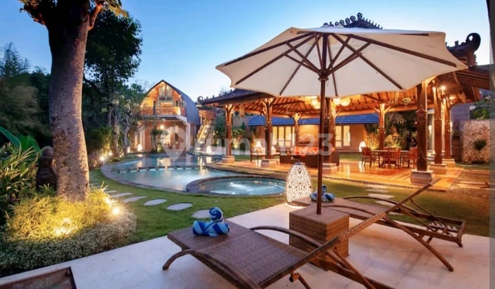 Turun Harga..Luxury Villa , Near Toll Bali Mandara And Many Famous 5 Stars Hotel At Taman Mumbul Nusa Dua , Kuta Selatan, Badung Bali