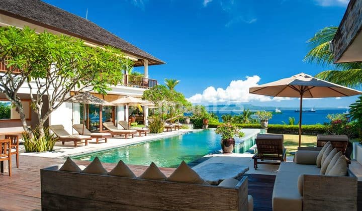 The Contemporary-Styled Perch On The Hilltop Offers Ocean View At Candidasa , Karangasem