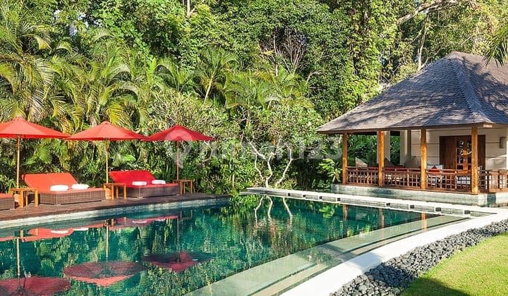 Turun Harga..murahhhhhh...beautiful Villa Contemporary Tradisional Bali Style Living With Tennis Court At Berawa Canggu...near To Berawa Beach , Atlas Beach Fest , Canggu Club...(*sangat Murah Dibawah Harga Pasaran Tanah Di Pusat Berawa Canggu)