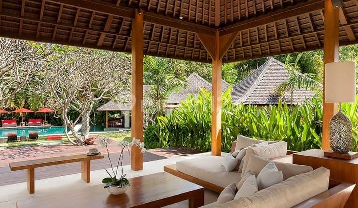 Turun Harga..murahhhhhh...beautiful Villa Contemporary Tradisional Bali Style Living With Tennis Court At Berawa Canggu...near To Berawa Beach , Atlas Beach Fest , Canggu Club...(*sangat Murah Dibawah Harga Pasaran Tanah Di Pusat Berawa Canggu)