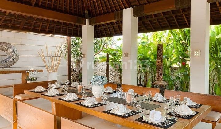 Turun Harga..murahhhhhh...beautiful Villa Contemporary Tradisional Bali Style Living With Tennis Court At Berawa Canggu...near To Berawa Beach , Atlas Beach Fest , Canggu Club...(*sangat Murah Dibawah Harga Pasaran Tanah Di Pusat Berawa Canggu)