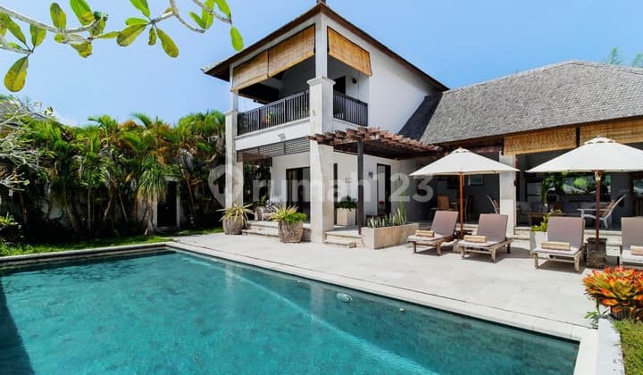 Murahhh ...villa Cantik Dengan Tropical Style Di Pecatu Uluwatu, Jimbaran..10 Menit Ke Gwk , Pantai Padang2 Dan New Kuta Golf...12 Menit Ke Pantai Bingin.