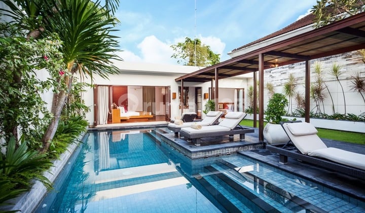Turun Harga ..beautiful Villa Di Lokasi Prime Area Jalan Batubelig Seminyak..800 Meters Ke Pantai Batu Belig Dan 5 Menit Ke Atlas Beach Club