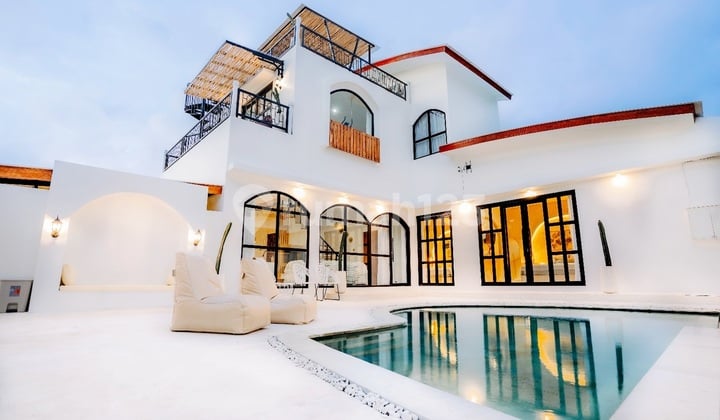 New Modern Minimalist Style Villa with Rooftop Ocean View in Ungasan, Jimbaran...6 Minutes to Palmilla Beach Club, 10 Minutes to Savaya Beach Club, and 17 Minutes to Pandawa Beach