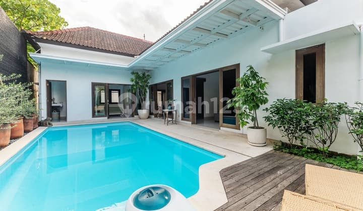 Villa Cantik Dengan Lingkungan Cluster Onegate System Dengan Security Di Kerobokan ...10 Menit Ke Seminyak Dan Canggu