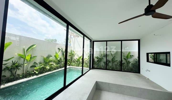 Villa Baru Modern Minimalis Style di Area Jalan Sekar Sari Sanur..4 Menit ke Sekolah Internasional Dyatimika , 5 Menit ke Pelabuhan Sanur dan 10 Menit ke Hotel Meru Sanur
