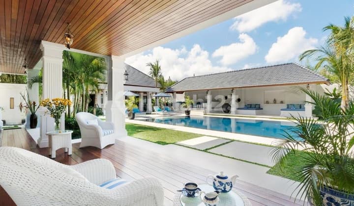 Prestigious Estate Villa At Prime Petitenget , Seminyak ...300 Meter ke Kajin Japanese Restaurant ,650 Meter ke Shishi Night Club