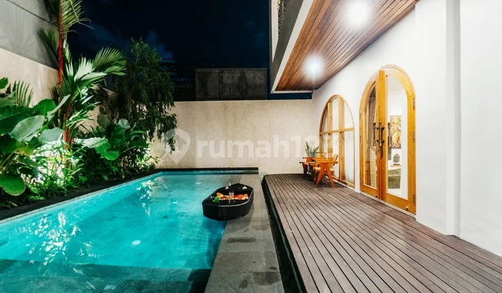 Villa Baru Modern Minimalist Style Di Area Jalan Gunung Salak Kerobokan ..dekat Ke Sekolah Internasional Lentera Kasih , Bali Kiddy Dan Lolly Pop ..serta Dekat Ke Seminyak Area