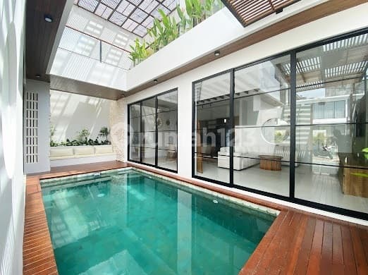 Turun Harga ...Villa Baru Modern Mediteranean Style di Tumbak Bayuh , Pererenan ...Lingkungan Elite Villa2 Private dan 15 Menit ke Pantai Pererenan.