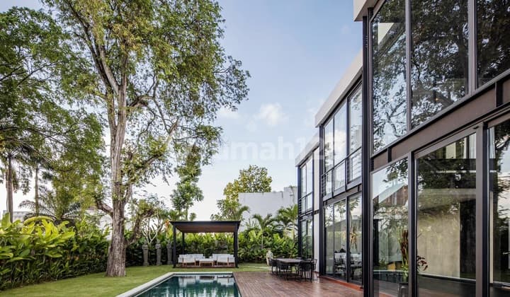 Leasehold 27 Years ....Luxury Modern Style Villa At Dukuh Sari , Umalas ...500 Meter To Umara Padel Umalas ,5 Minutes To Nook Umalas And 6 Minutes To International School