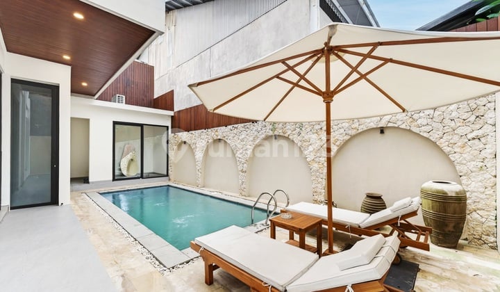 Villa Modern Minimalis di Sekitar Area Muding Indah , Kerobokan..3 Menit ke Rumah Sakit Garba Med , 5 Menit ke Sekolah Internasional High Scope , 12 Menit ke Nook Umalas dan 15 Menit ke Pison Seminyak