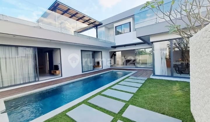 Luxury Modern Style Villa At Ungasan Jimbaran ..400 Meter ke Starbuck Uluwatu,900 Meter ke Hotel Four Points By Sheraton Jimbaran dan 3 Menit ke Sidewalk Mall Jimbaran