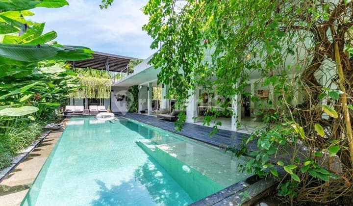 Leasehold 30 Years...Beautiful Minimalis Urban Modern Style Villa In Umalas ..200 Meter To Nook Umalas