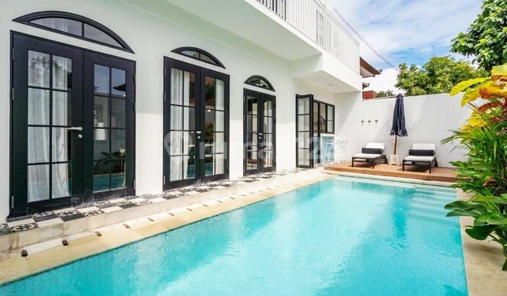 Luxury Modern Minimalist Style Villa in Batur Sari Street Area, Sanur.. 5 Minutes to Bali Mandara Hospital, Mertasari Beach, and Bali Island International School.
