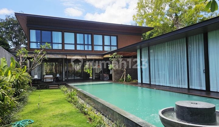 Leasehold 25 Years... Villa Modern Style With Soul At Sanur Beach.. Byarchitect & Contractor: Stairs - A Jakarta Based Architectural Firm, Collaborates With La Designer For Interior Works Andlandscape: Shl Asia(Asia's Best Landscape Planning - Aada 2025)