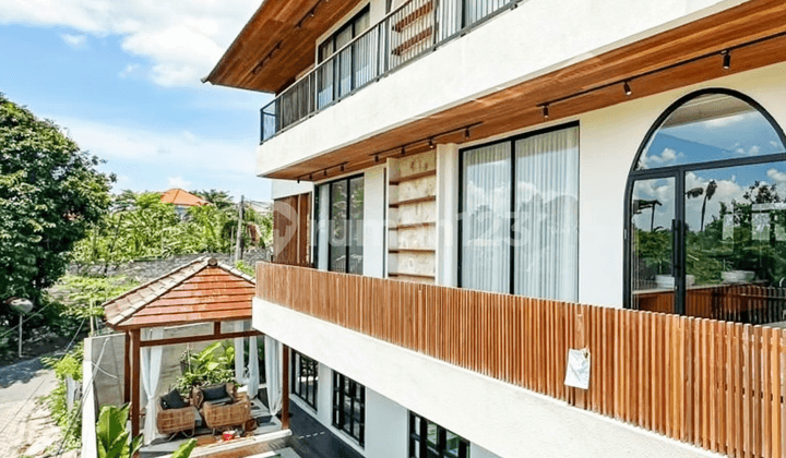 Turun Harga..brand New Luxury Villa With Rice Field View At Tumbak Bayuh, Pererenan Canggu...140 Meters To Main Road Tumbak Bayuh , 8 Minutes To Pererenan Beach And 2 Minutes To Pepito Supermarket