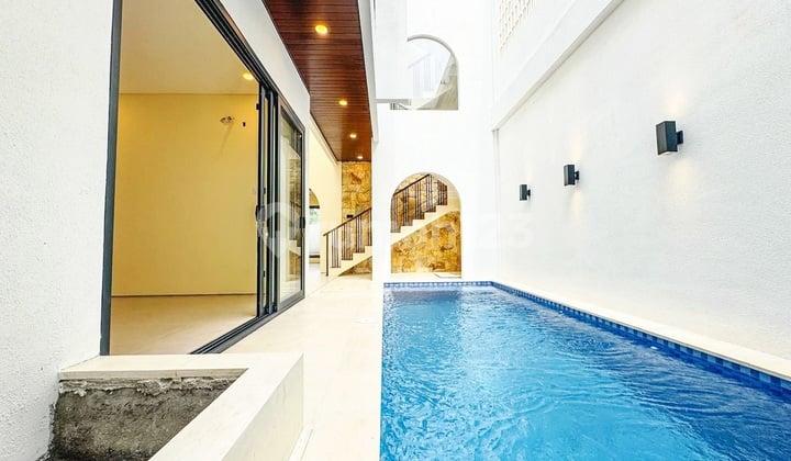 Villa Baru dengan Rooftop View Laut di Area Jalan Dharmawangsa ,Kutuh Kampial Nusa Dua ...10 Menit Hotel Apurva Kempinsky dan dan Pantai Pandawa..Serta 13 Menit ke Hotel Melasti
