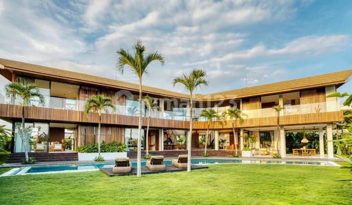 Leasehold 40 Years ... Luxury Modern Minimalist Style Villa in Tumbak Bayuh, Pererenan Canggu .. 4 Minutes to Jungle Padel Pererenan, 6 Minutes to St Ali Coffee and 10 Minutes to Pererenan Beach