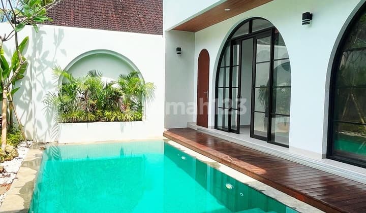 Modern Minimalist Style Villa in Dharmawangsa, Kampial Nusa Dua ..9 Minutes to Geger Beach, 10 Minutes to Apurva Kempinski Hotel and 12 Minutes to Pandawa Beach
