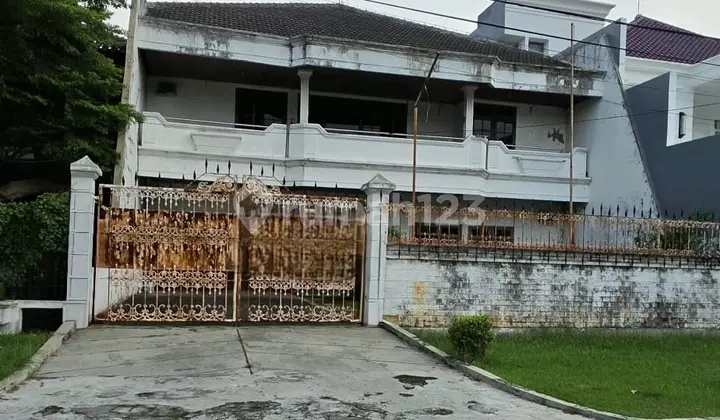 For Sale - Land Purchase with Bonus Single Row Building South *Twin Street