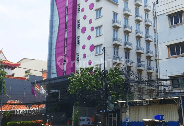 The Hotel Building in the Gajah Mada Area is Still Fully Operational