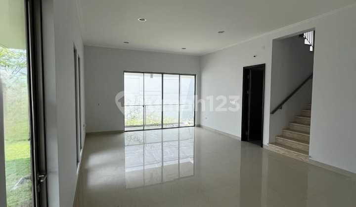 Rumah Golf Island 338m Brand New Hoek Deket Danau