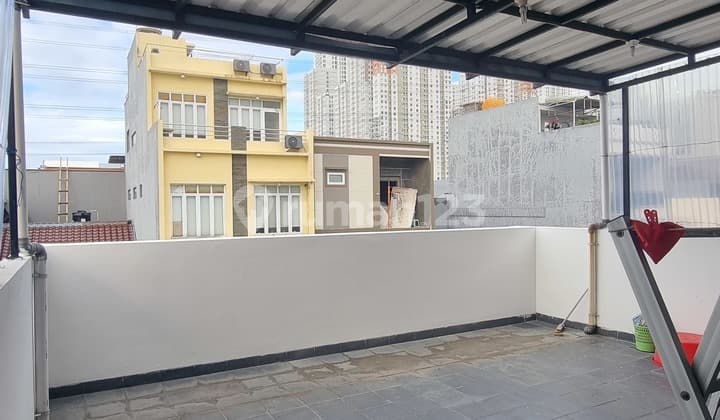 Rumah Muara Karang 6X17 Bangunan Baru Rapi Jalan Lebar