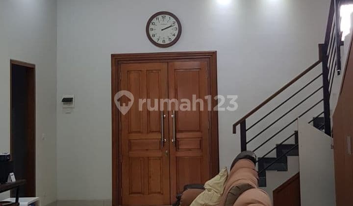 Rumah cantik ,lokasi strategis