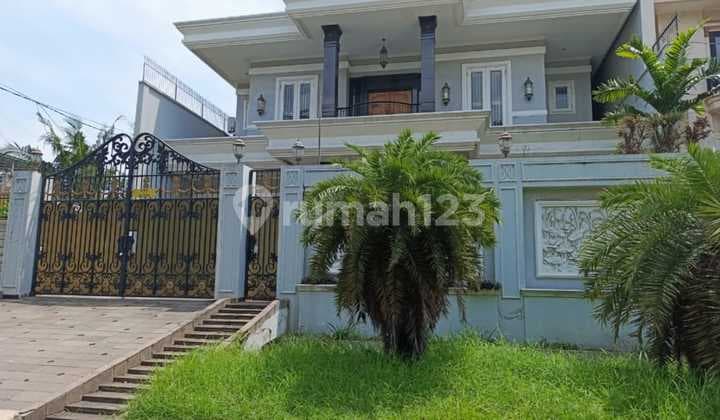 Karang Bolong House, Ancol, North Jakarta. Body, South Facing.