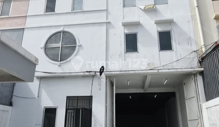 For Rent Warehouse at Integrated Industrial Center 3 PIK, Area 10x30m