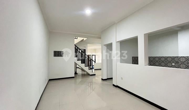 Rumah Bagus Di Ciwaruga Bandung