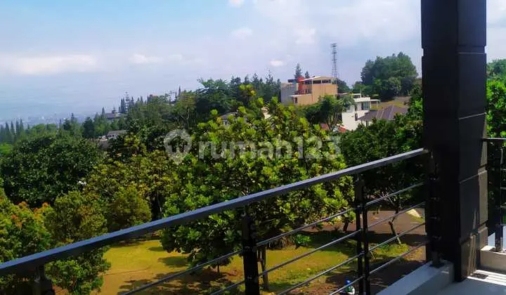 Jual Rumah Mewah di Dago Bandung