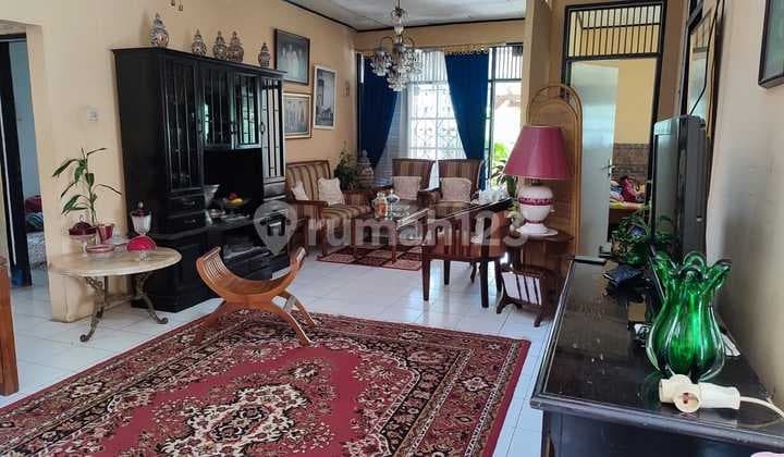 Selling a Nice House Inside the Villa Cileunyi Complex in Bandung