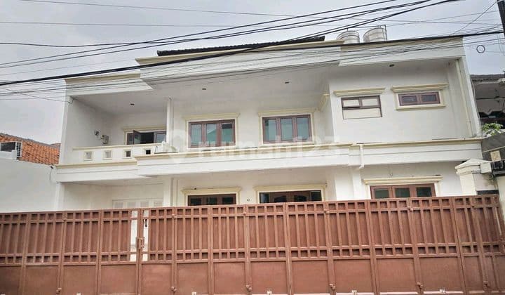 Cheapest! Luxury House in Tebet with Attractive Price, Negotiable