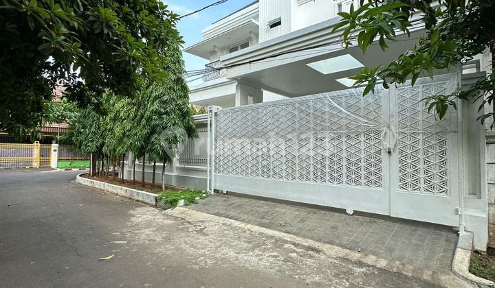 Rumah Di Tebet Exclusive Brand New Siap Huni Termurah