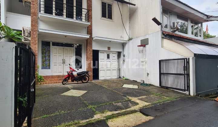 Rumah Di Kemang Timur Jakarta Selatan, Akses Mudah , Menyambung Ke Kemang Dalam, Jarang Ada Jual Cepat