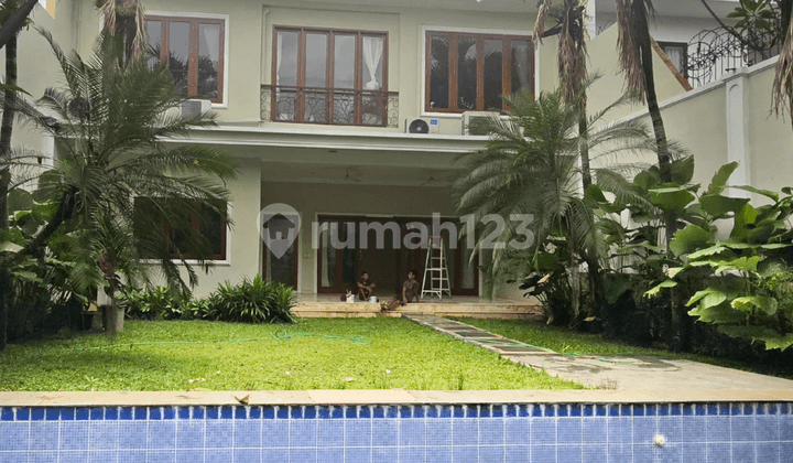 Disewakan Rumah Bagus Siap Huni Area Kemang