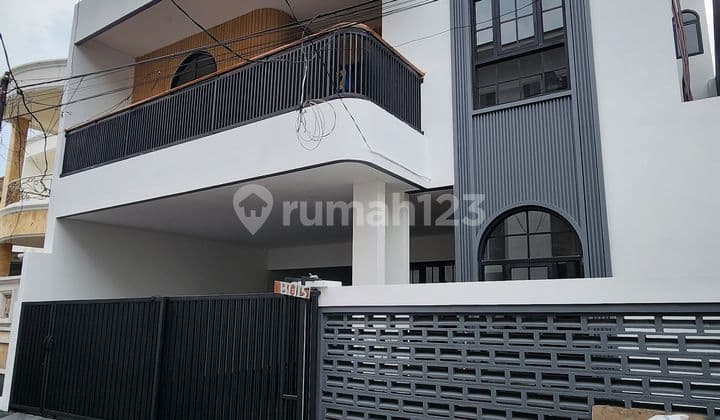 Rumah Baru Dalam Komplek Ampera, Jakarta Selatan