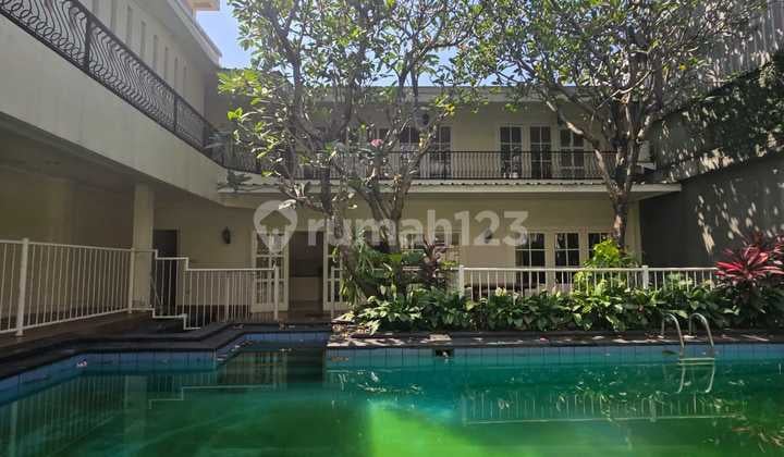 Rent Comfortable Ready-to-Occupy House in Kemang with Swimming Pool