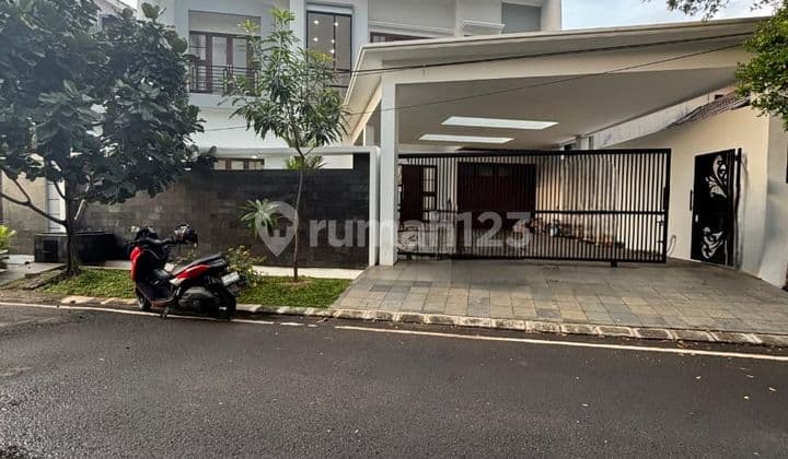 Rumah baru mewah dgn swiming pool di duren sawit jakarta timur