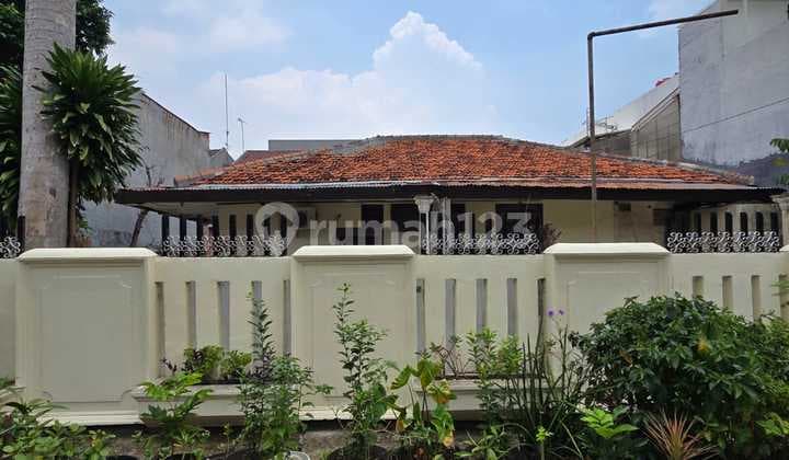 Rumah lama hitung tanah di cempaka putih jakarta pusat