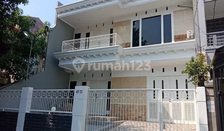 Rumah Full Renovasi di Komplek Kelapa Gading Jakarta Utara