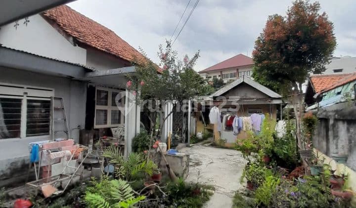 Rumah lama hitung tanah di Utan kayu Jakarta Timur